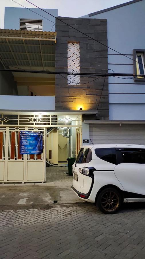 Oyo 91209 Arjuna Residence Syariah Sby Surabaya Exterior foto