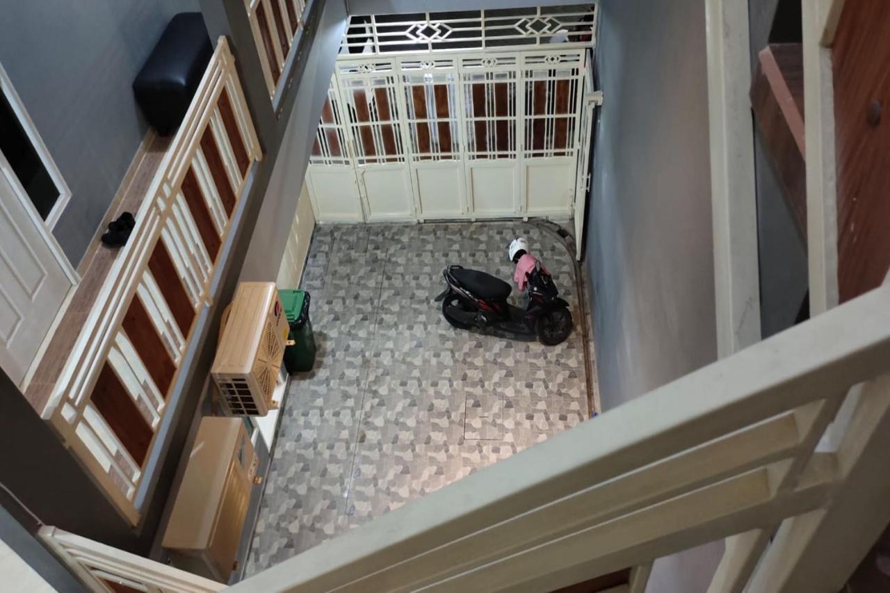 Oyo 91209 Arjuna Residence Syariah Sby Surabaya Exterior foto